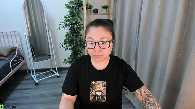 gentle muse online show from April 2026 12:03:01 AM