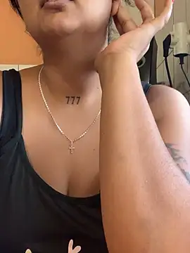 Madsion23 online show from October 2025 06:47:01 AM