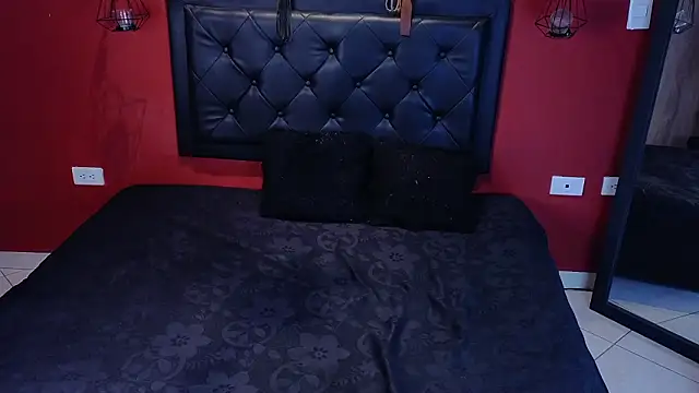 poisonrougex online show from February 2026 03:32:02 PM