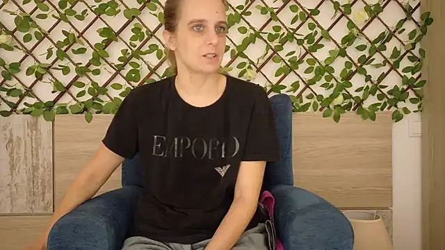 LadyChantale online show from November 2025 07:35:01 AM