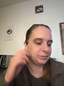 LadyChantale online show from April 2026 05:42:02 AM