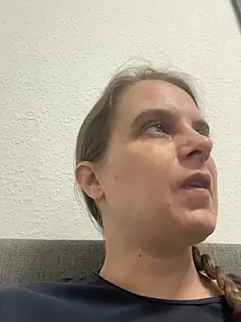 LadyChantale online show from May 2026 04:38:02 AM