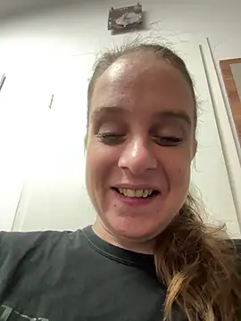 LadyChantale online show from May 2026 04:59:02 AM