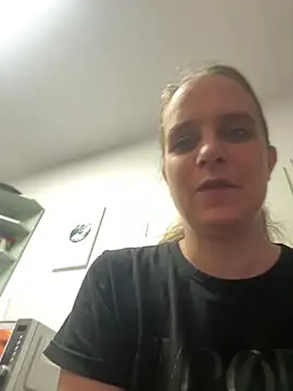 LadyChantale online show from May 2026 06:11:02 AM