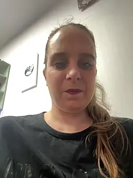 LadyChantale online show from April 2026 07:04:01 AM