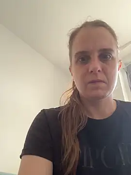 LadyChantale online show from May 2026 05:15:02 AM