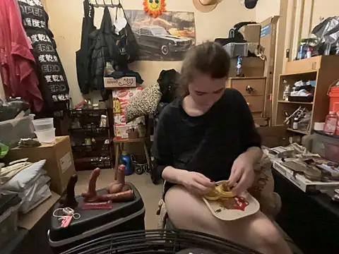 Snowbunnycake 131 online show from May 2026 02:14:01 PM