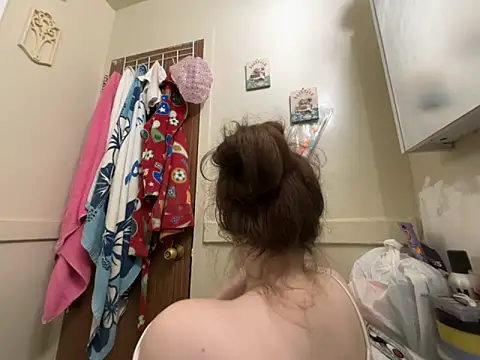 Snowbunnycake 131 online show from November 2025 10:27:01 AM