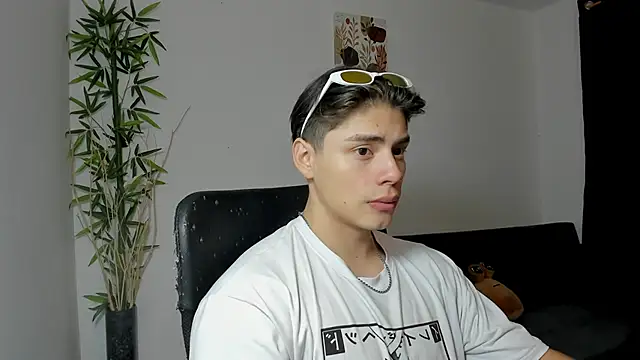 Giordano Russo online show from March 2025 02:54:02 AM