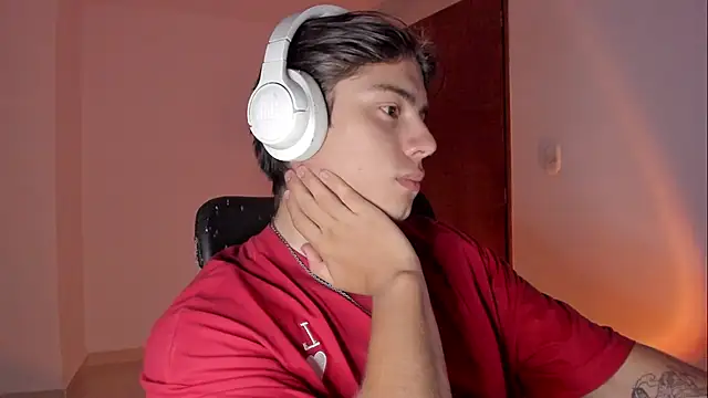 Giordano Russo online show from October 2025 12:42:01 AM