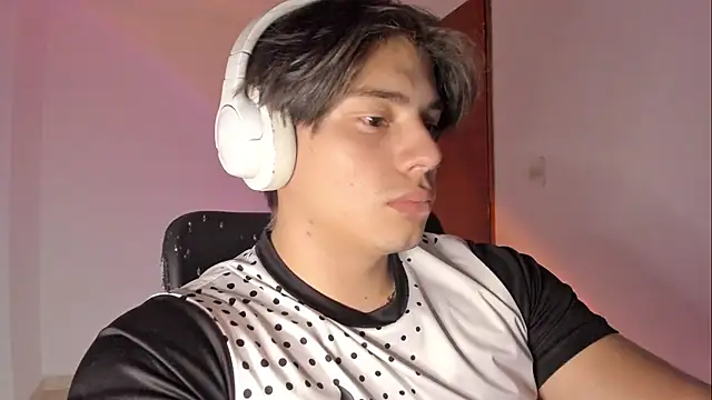 Giordano Russo online show from March 2026 02:04:02 AM