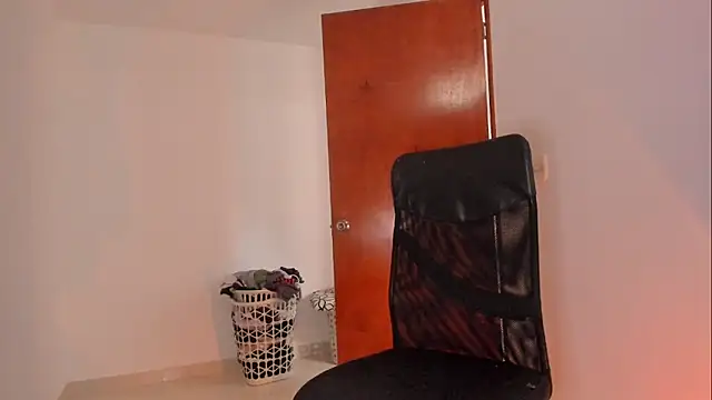 Giordano Russo online show from April 2026 02:10:02 PM