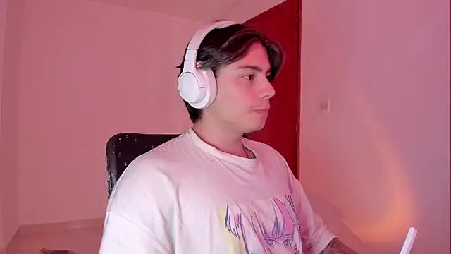 Giordano Russo online show from November 2025 08:13:02 PM