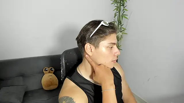 Giordano Russo online show from March 2025 05:08:01 AM