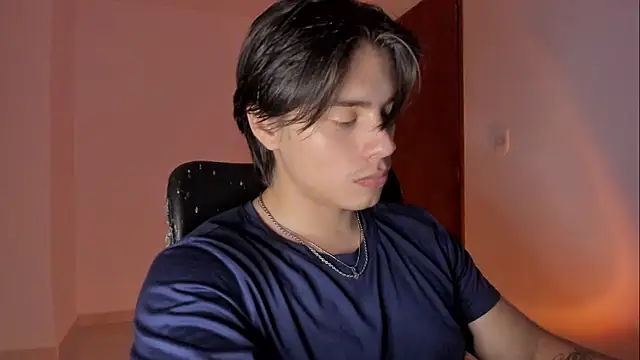 Giordano Russo online show from December 2025 09:59:01 PM