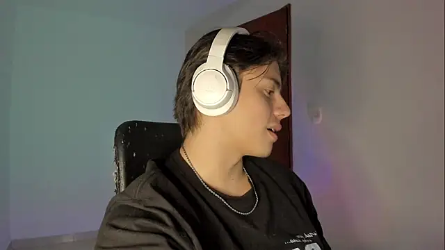 Giordano Russo online show from October 2025 11:15:02 PM