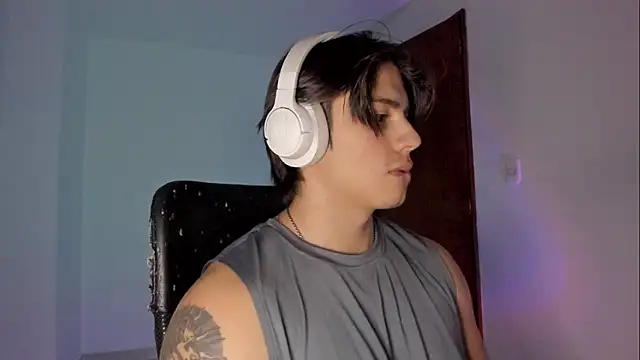 Giordano Russo online show from December 2025 11:15:02 PM