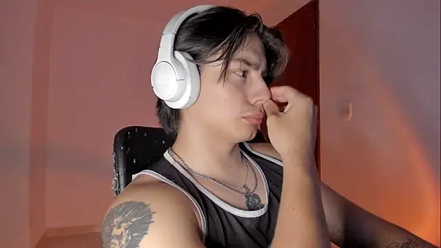 Giordano Russo online show from December 2025 02:50:01 AM