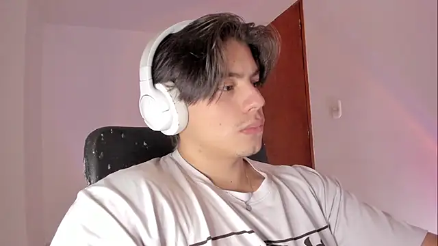 Giordano Russo online show from April 2026 04:46:02 PM