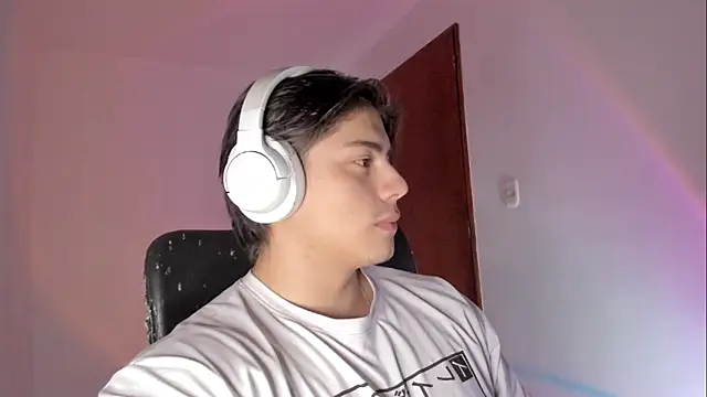 Giordano Russo online show from April 2026 01:46:01 AM