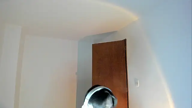 Giordano Russo online show from November 2025 02:27:01 AM