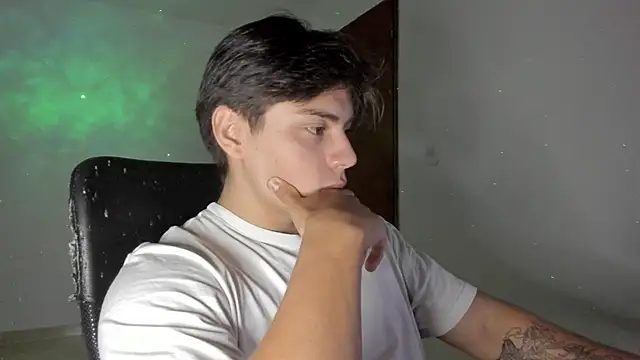 Giordano Russo online show from September 2025 11:09:01 PM