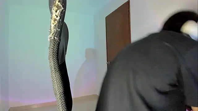 Giordano Russo online show from October 2025 04:00:02 AM