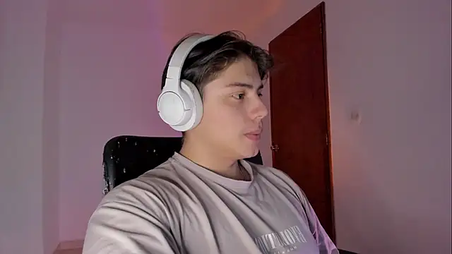 Giordano Russo online show from February 2026 03:46:01 AM