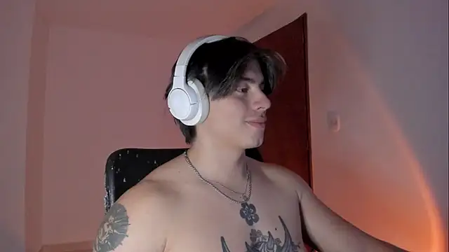 Giordano Russo online show from November 2025 11:15:01 PM