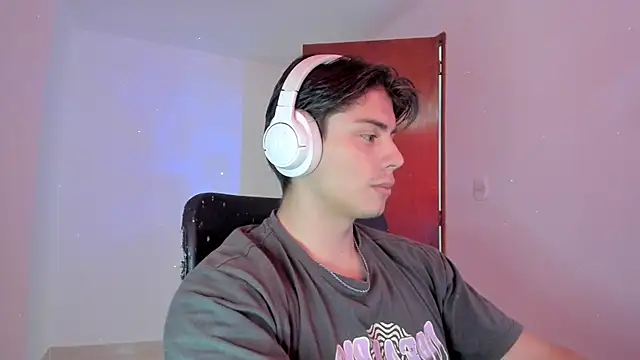 Giordano Russo online show from September 2025 06:03:02 PM