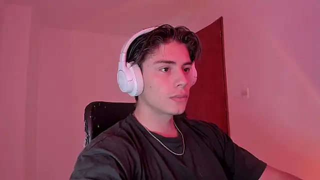 Giordano Russo online show from October 2025 09:04:02 PM