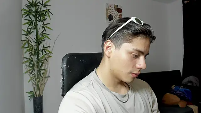 Giordano Russo online show from March 2025 02:30:02 AM