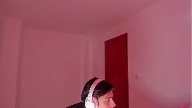 Giordano Russo online show from November 2025 08:23:02 PM