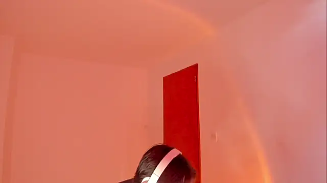 Giordano Russo online show from November 2025 08:47:02 PM