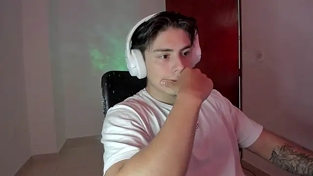 Giordano Russo online show from September 2025 06:48:01 PM