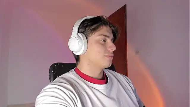 Giordano Russo online show from April 2026 01:24:02 AM