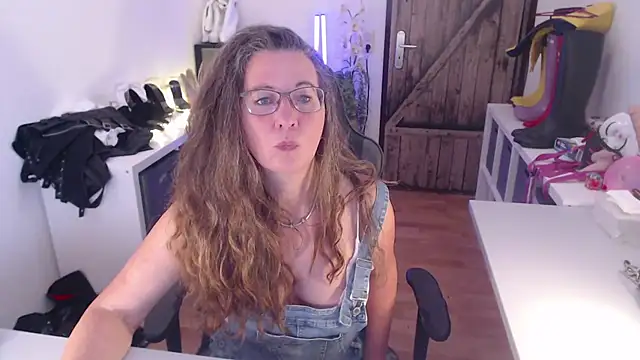GeilesLuder75 online show from May 2026 03:32:02 PM