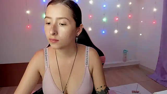 Ginger Sweetty online show from January 2025 11:52:02 PM