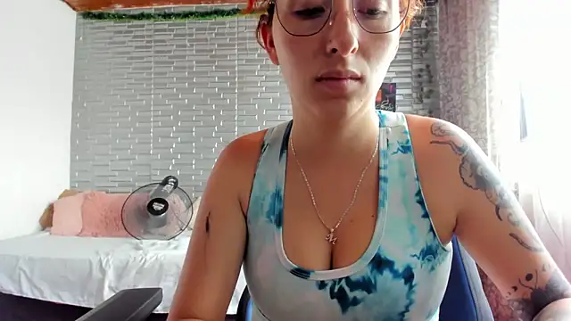 Ginger Sweetty online show from April 2026 07:10:02 PM