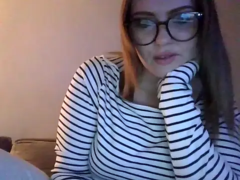 Sexclusive25 online show from September 2025 07:25:01 PM