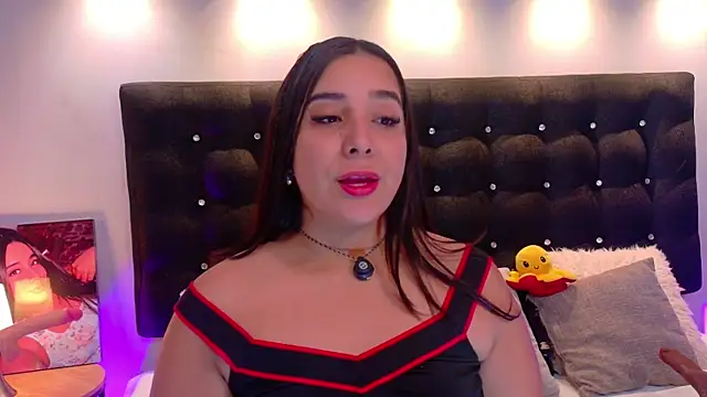 Snapshot of ValenScott1 chatting on October 2025 12:51:01 PM ValenScott1 online show from October 2025 12:51:01 PM