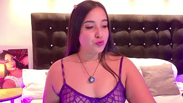 ValenScott1 online show from April 2026 12:34:01 PM