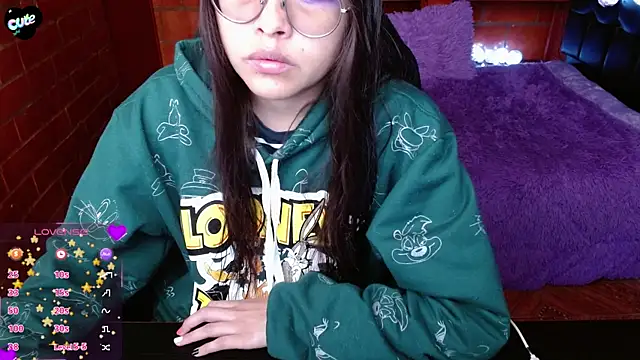 MidoriQuiinn online show from May 2026 04:25:02 PM