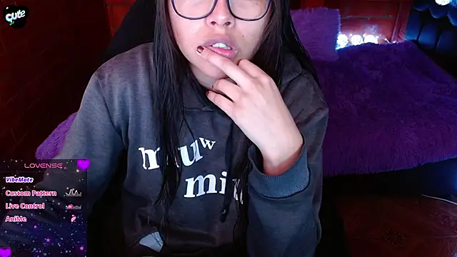 MidoriQuiinn online show from March 2026 02:55:02 PM