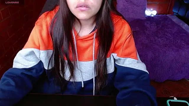 MidoriQuiinn online show from May 2026 03:26:01 PM