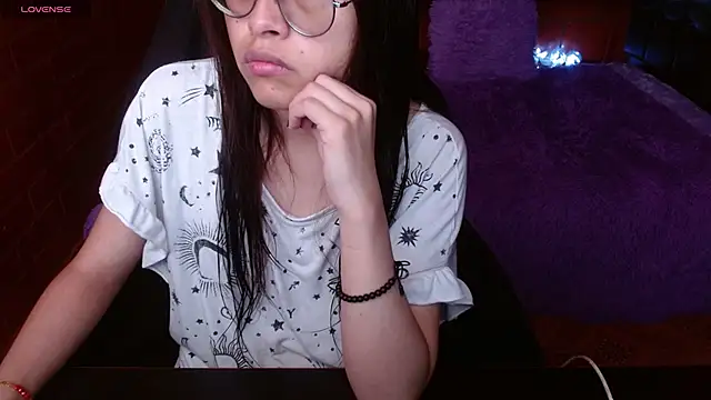 MidoriQuiinn online show from June 2026 04:00:01 PM