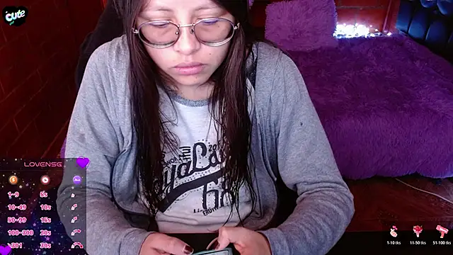 MidoriQuiinn online show from April 2026 03:42:02 PM