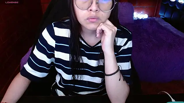 MidoriQuiinn online show from May 2026 04:02:02 PM