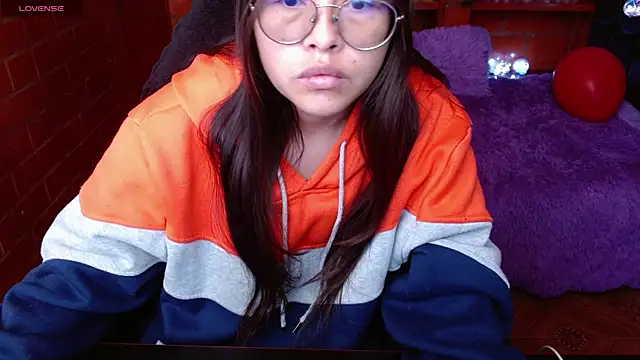 MidoriQuiinn online show from May 2026 02:53:02 PM