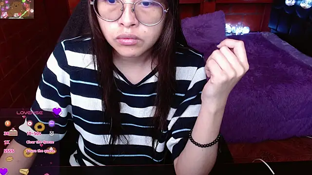 MidoriQuiinn online show from May 2026 04:14:01 PM